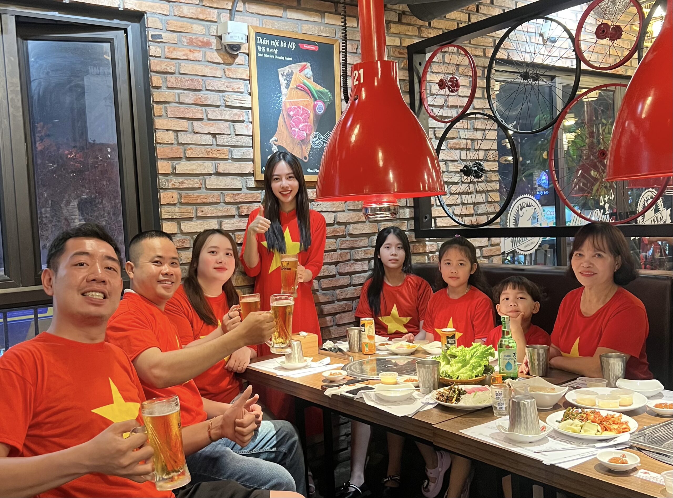 Buổi gặp mặt chào mừng 30 4 và 1 5 của công ty Hoàng Phong